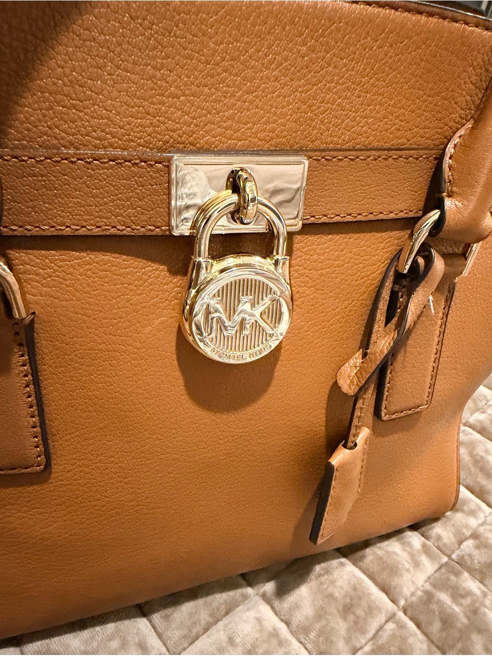 Michael Kors Tan Leather Satchel with Wallet and Detachable Strap - Picture 2 of 12
